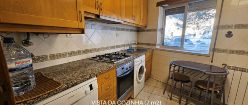 Espaçoso apartamento T1 bem localizado em Celas