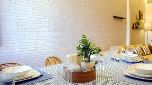 ten2twelve 2 min. walk distance to the Beach and to the Train Station | 3-Bedrooms | Parking