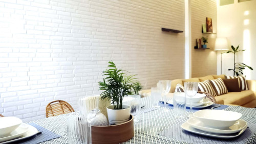 ten2twelve 2 min. walk distance to the Beach and to the Train Station | 3-Bedrooms | Parking
