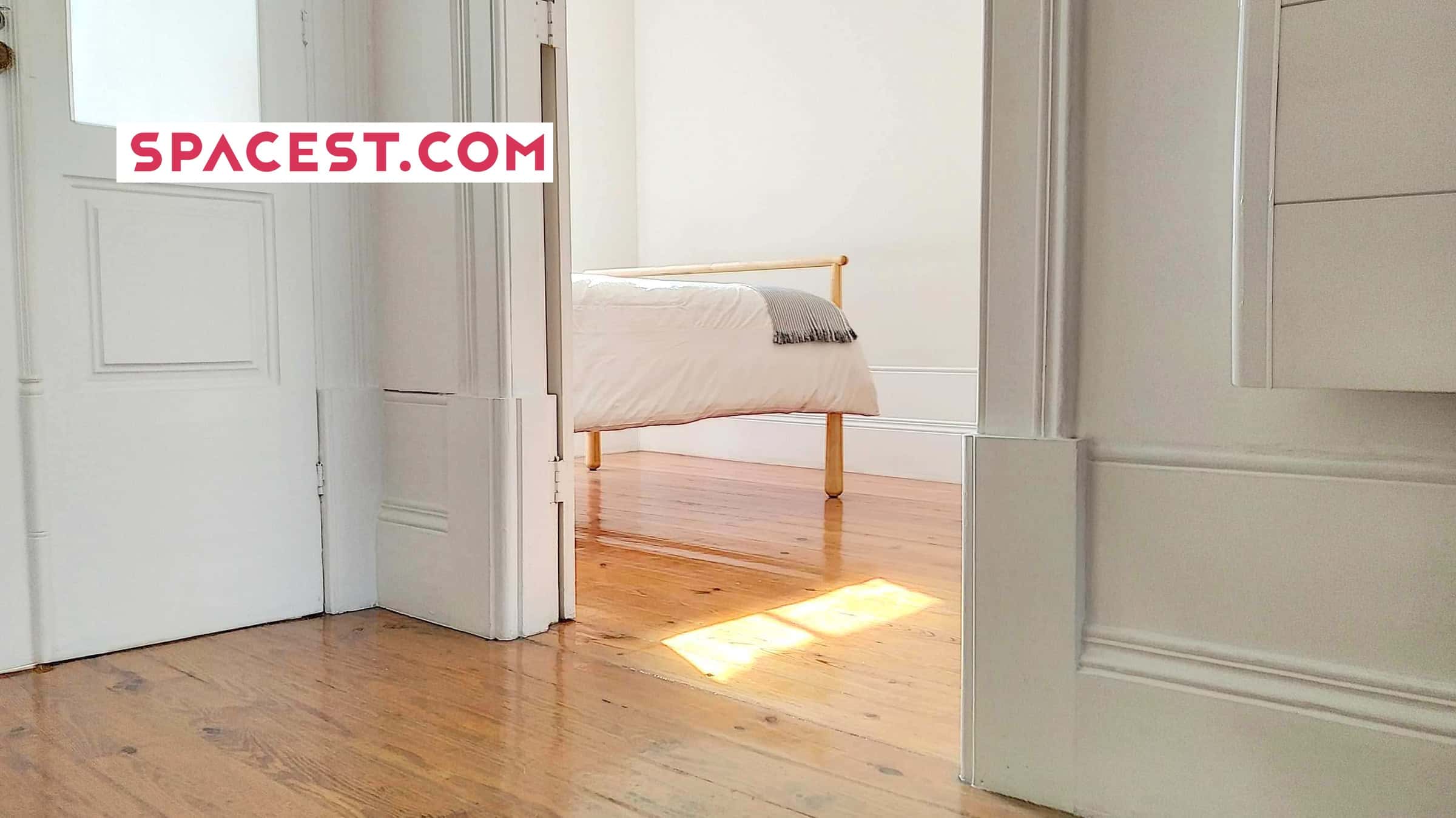  Ten2twelve 2 Min. Walk Distance To The Beach And To The Train Station | 3-Bedrooms | Parking  -  ten2twelve 2 min. walk distance to the Beach and to the Train Station | 3-Bedrooms | Parking  - Gallery -  1