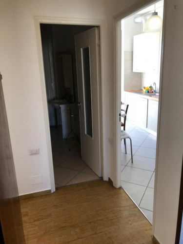 Spacious double bedroom close to NABA - Gallery - 9