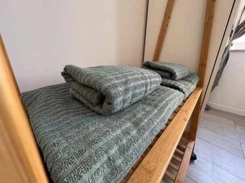 Quiet Yet Central – 2-Room Apartment in Lively Alt­lin­denau - Gallery - 14