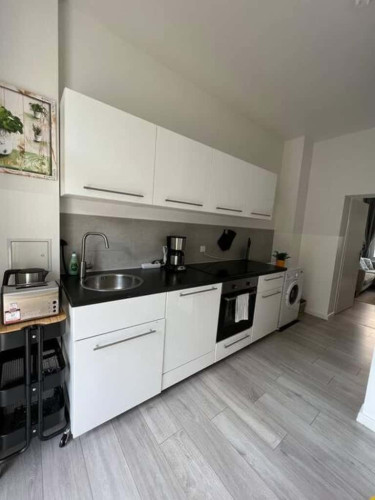 Quiet Yet Central – 2-Room Apartment in Lively Alt­lin­denau - Gallery - 3