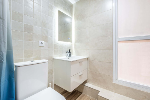 Room in Avenida de Aguilera, Alicante (Alacant) for 120 m² with 6 bedrooms - Gallery - 5