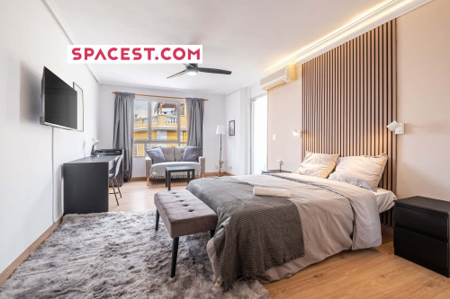 Room in Carrer Cardenal Belluga, Alacant for 100 m² with 5 bedrooms - Gallery - 15