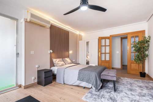 Room in Carrer Cardenal Belluga, Alacant for 100 m² with 5 bedrooms - Gallery - 21