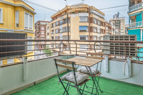 Room in Carrer Cardenal Belluga, Alacant for 100 m² with 5 bedrooms - Gallery - 11