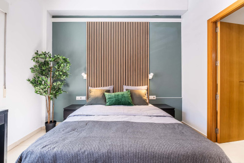 Room in Avenida de Aguilera, Alicante (Alacant) for 80 m² with 4 bedrooms