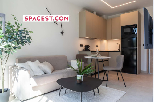 Room in Calle Tomillo, Alcorcón for 300 m² with 17 bedrooms - Gallery - 21