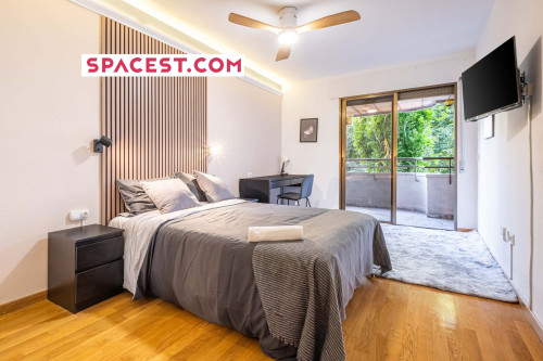 Room in Carrer Italia, Alacant for 120 m² with 6 bedrooms - Gallery - 6