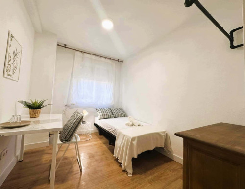 Habitacion privada en Gil de Andrade, Alcalá de Henares