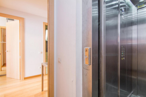 Fantastic 3-bedroom apartment near the Arc de Triomf