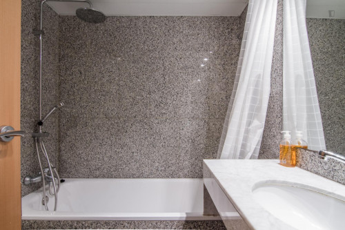 Charming 3-bedroom apartment in trendy Sarrià-Sant Gervasi - Gallery - 19