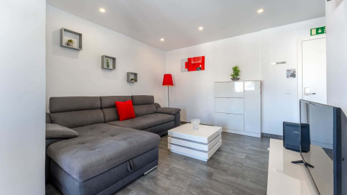 Red Velvet 1 BDR Flat With Balcony - Gallery - 23