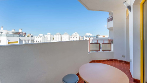 Red Velvet 1 BDR Flat With Balcony - Gallery - 18