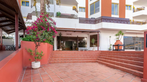 Serene Blue 1 BDR Flat With Balcony - Gallery - 6
