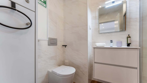 Serene Blue 1 BDR Flat With Balcony - Gallery - 12