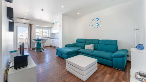 Serene Blue 1 BDR Flat With Balcony - Gallery - 24