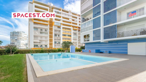 Bright 1 BDR Flat W/ Pool & Balcony