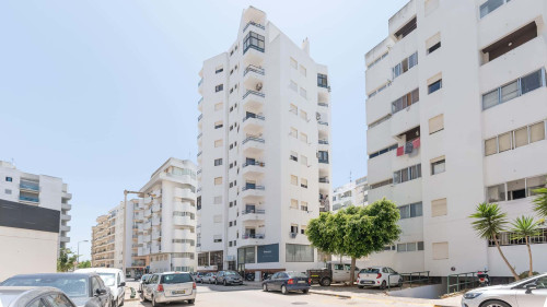 Bright 2BDR Flat in Armação de Pêra