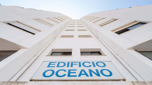 Bright 2BDR Flat in Armação de Pêra
