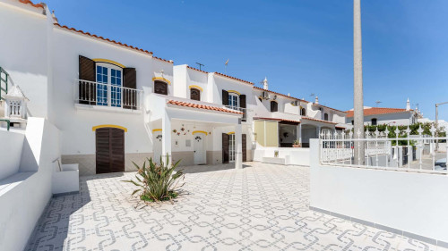 Altura House - Hideaway w/ Patio - Gallery - 6