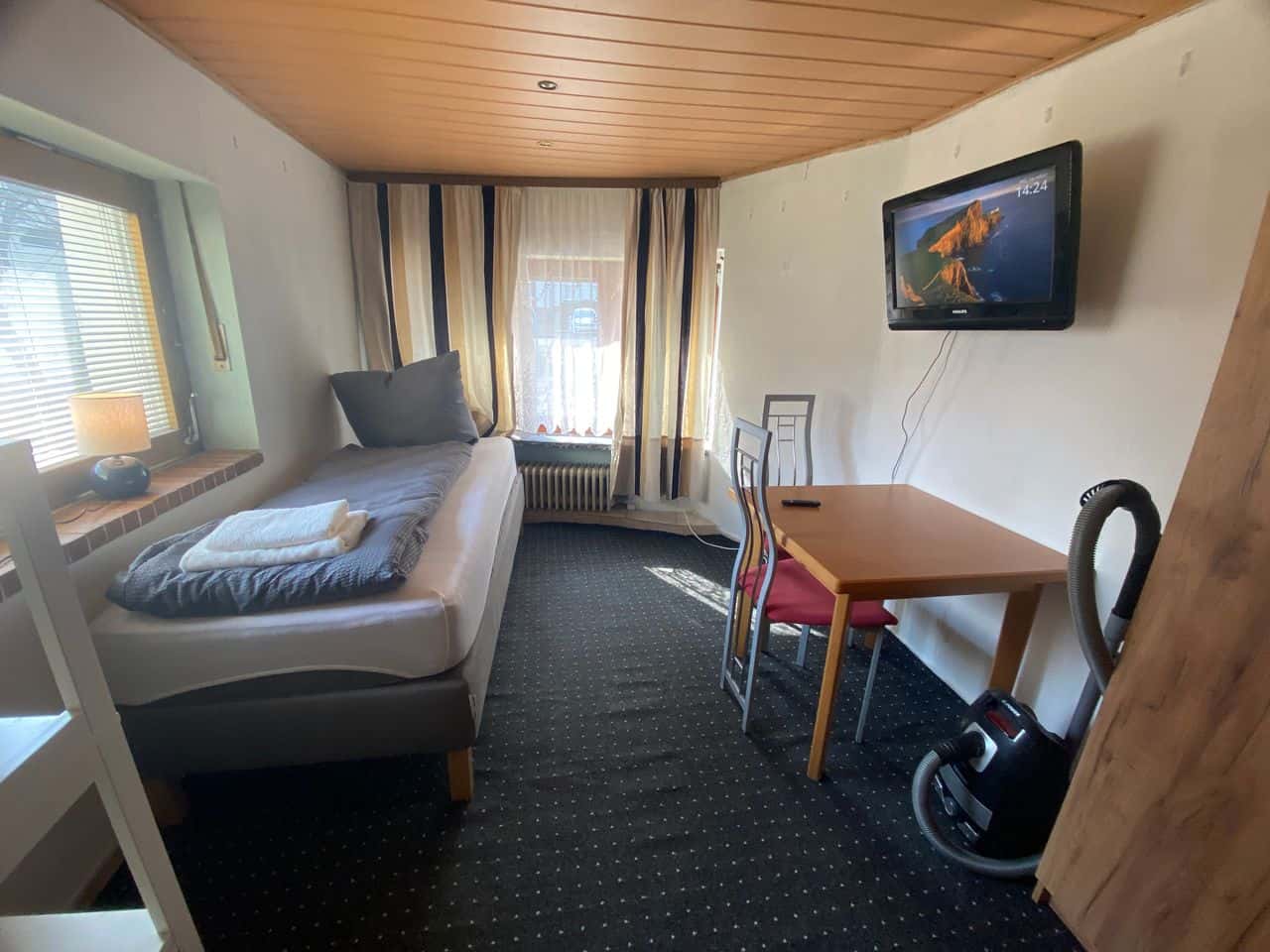  1 Zimmer Wohnung Nähe Zentrum  -  1 Zimmer Wohnung nähe Zentrum  - Gallery -  1