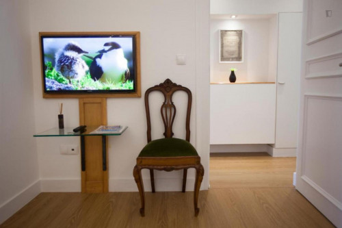 2-Bedroom apartment near Arco da Rua Augusta