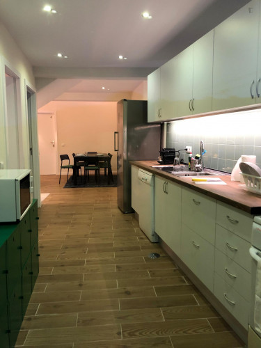 Single bedroom, with balcony, in 7-bedroom house - Gallery - 7