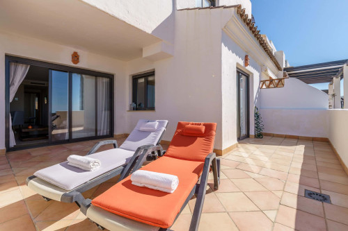 Sunset Seaview Corner With Pool - Gallery - 21