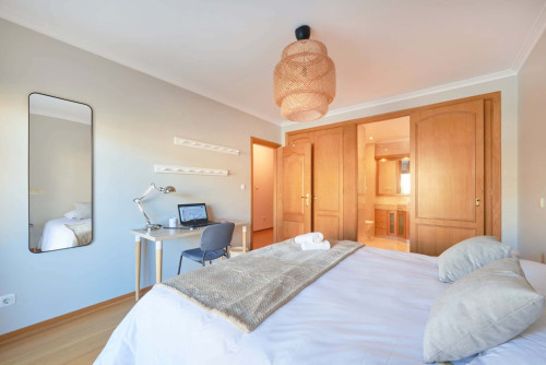 Apartment in Avenida Espanha, Carcavelos for 100 m² with 2 bedrooms - Gallery - 20