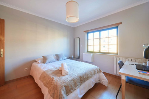 Apartment in Avenida Espanha, Carcavelos for 100 m² with 2 bedrooms - Gallery - 18
