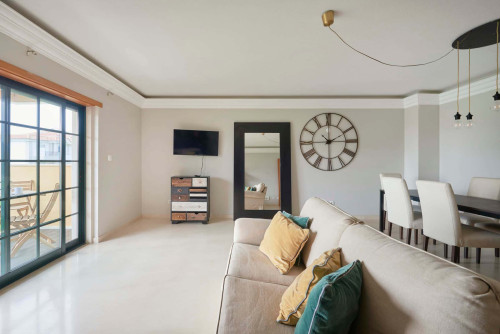 Apartment in Avenida Espanha, Carcavelos for 100 m² with 2 bedrooms