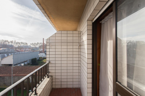 Single ensuite bedroom located near Porto's Universidade Lusíada - Gallery - 23