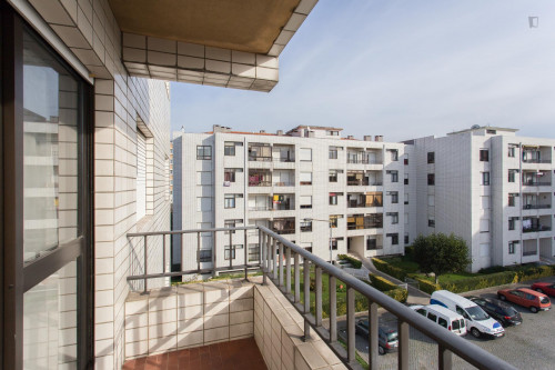 Single ensuite bedroom located near Porto's Universidade Lusíada - Gallery - 24