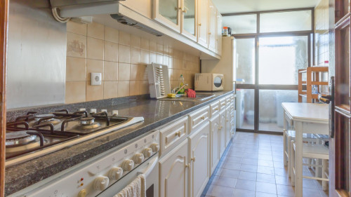 Single ensuite bedroom located near Porto's Universidade Lusíada - Gallery - 21