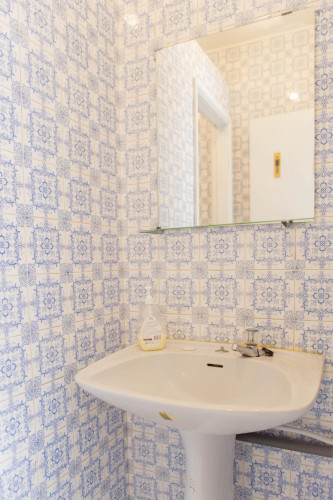 Perfect and comfy studio not far from Jardins do Palácio de Cristal - Gallery - 12