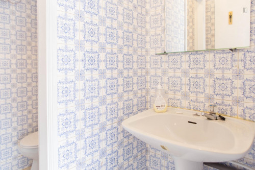 Perfect and comfy studio not far from Jardins do Palácio de Cristal - Gallery - 11