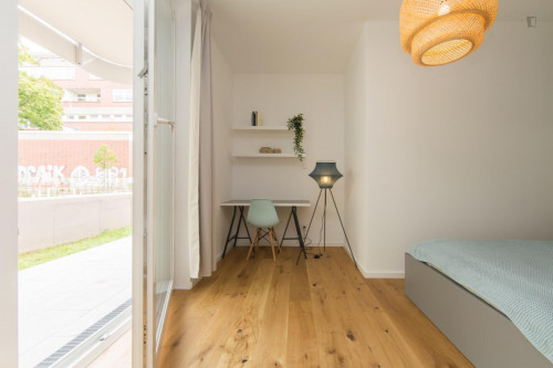 Double bedroom in 3-bedroom apartment