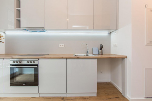 Double bedroom in 4-bedroom apartment