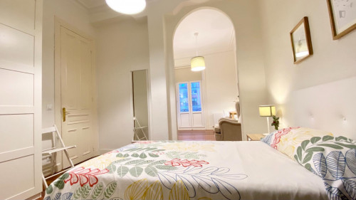 Single bedroom in a 5-bedroom apartment near Abando metro station - Gallery - 8
