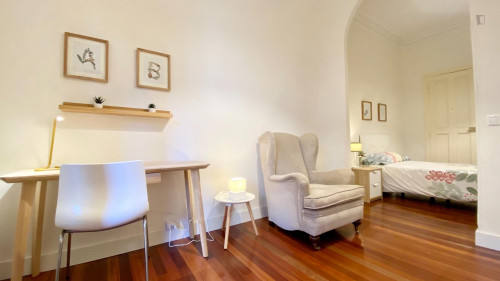 Single bedroom in a 5-bedroom apartment near Abando metro station - Gallery - 6
