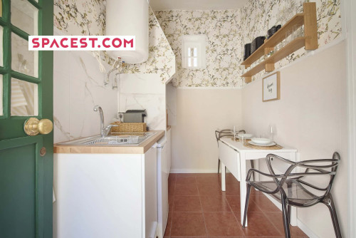 Cozy Studio in Carcavelos