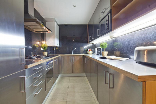 Stylish 2-bedroom apartment in Sarrià-Sant Gervasi