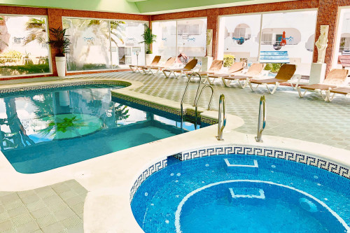 Marbella Resort 2 Pool Whirlpool Sauna