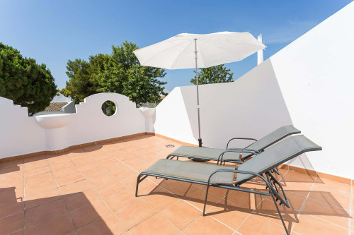 Marbella Resort 2 Pool Whirlpool Sauna - Gallery - 52