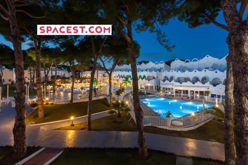 Marbella Resort 2 Pool Whirlpool Sauna - Gallery - 21