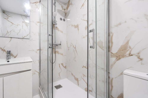 Room 1 - Rua António Aleixo 39 3D - Gallery - 58