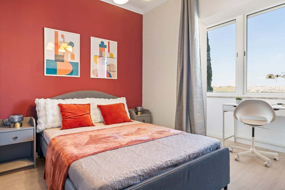Room 1 - Rua António Aleixo 39 3D - 2