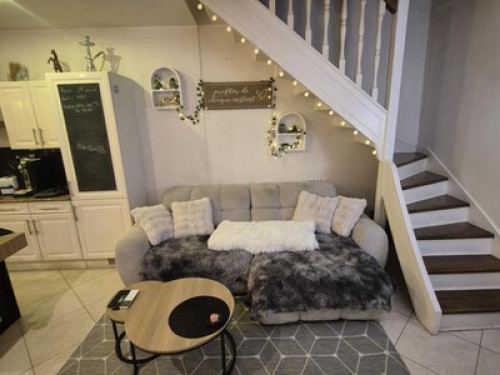 Room for rent in a private home